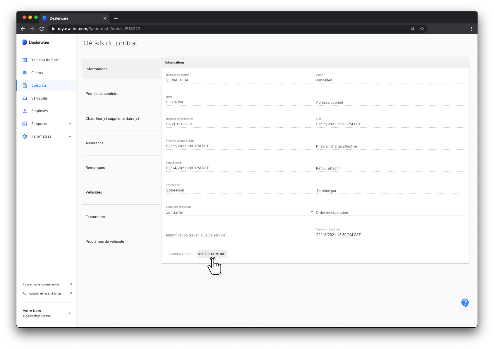 Image : Écran Informations du contrat et menu principal de Dealerware, sous-section Informations, icône du doigt positionnée au-dessus du bouton Voir l'Accord client